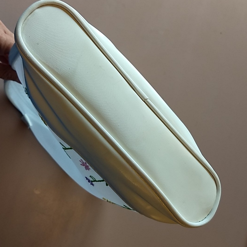 Zipper Bag - Picture 3 of 7